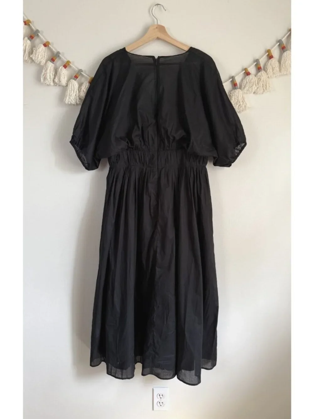 Banana Republic Volie Elbow Sleeve Gathered Midi Dress Black Beachy Whimsical M - Picture 2 of 11